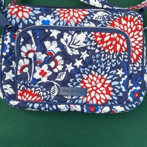 Vera Bradley Navy blue red and white.  Excellent use condition.